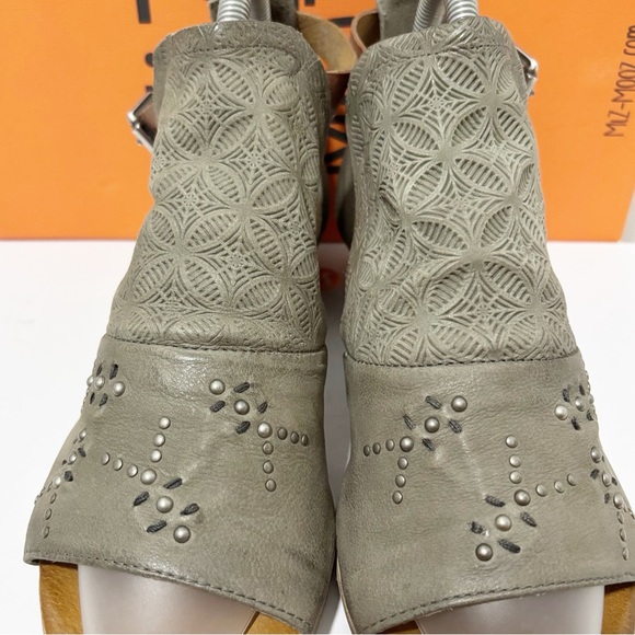 Miz Mooz Womens Carey Green Sandals Studded Cut Out Open-toe Distressed Leather - Picture 4 of 11